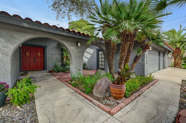 Building Photo - 2400 La Solana Way