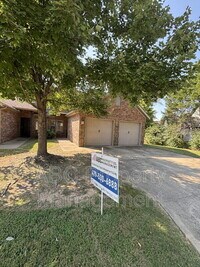 Building Photo - 3220 W Montrail Pl