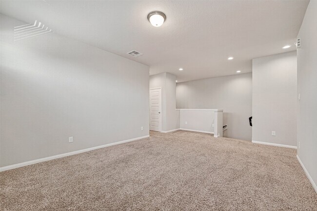 Building Photo - 3103 Little Gem Ln