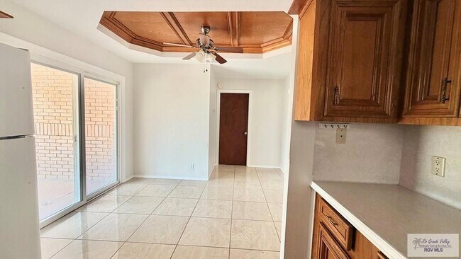Building Photo - 1587 Pinion Dr