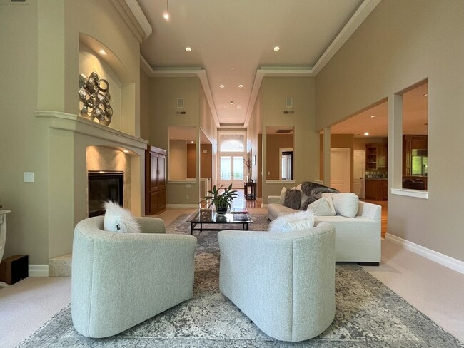 Building Photo - Forest-View Luxury Home with 5 Bedrooms, Luxury Primary Suite & Gourmet Kitchen