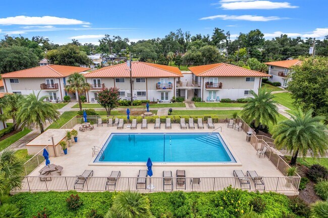 Main grounds - 2100 W Beach Dr