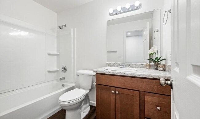 Building Photo - 1720 E Hermosa Dr