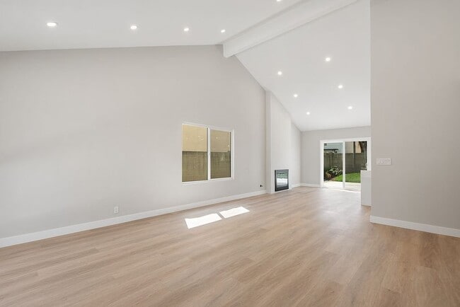 Building Photo - 17314 De Groot Pl