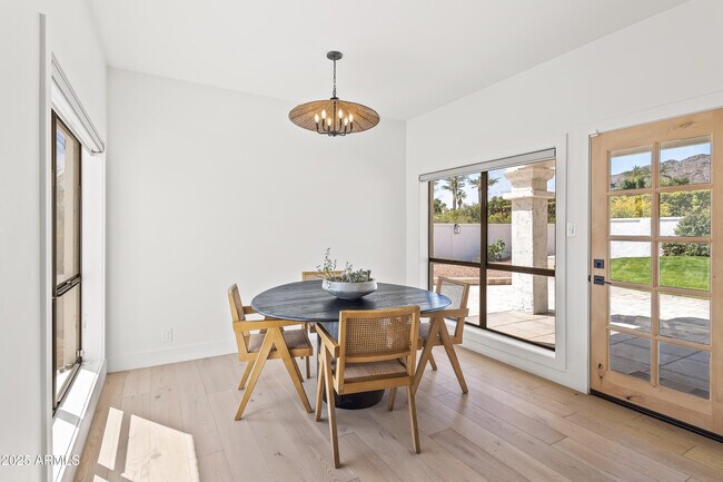 Building Photo - 6701 E San Miguel Ave