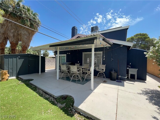 Building Photo - 5005 Celebrity Cir