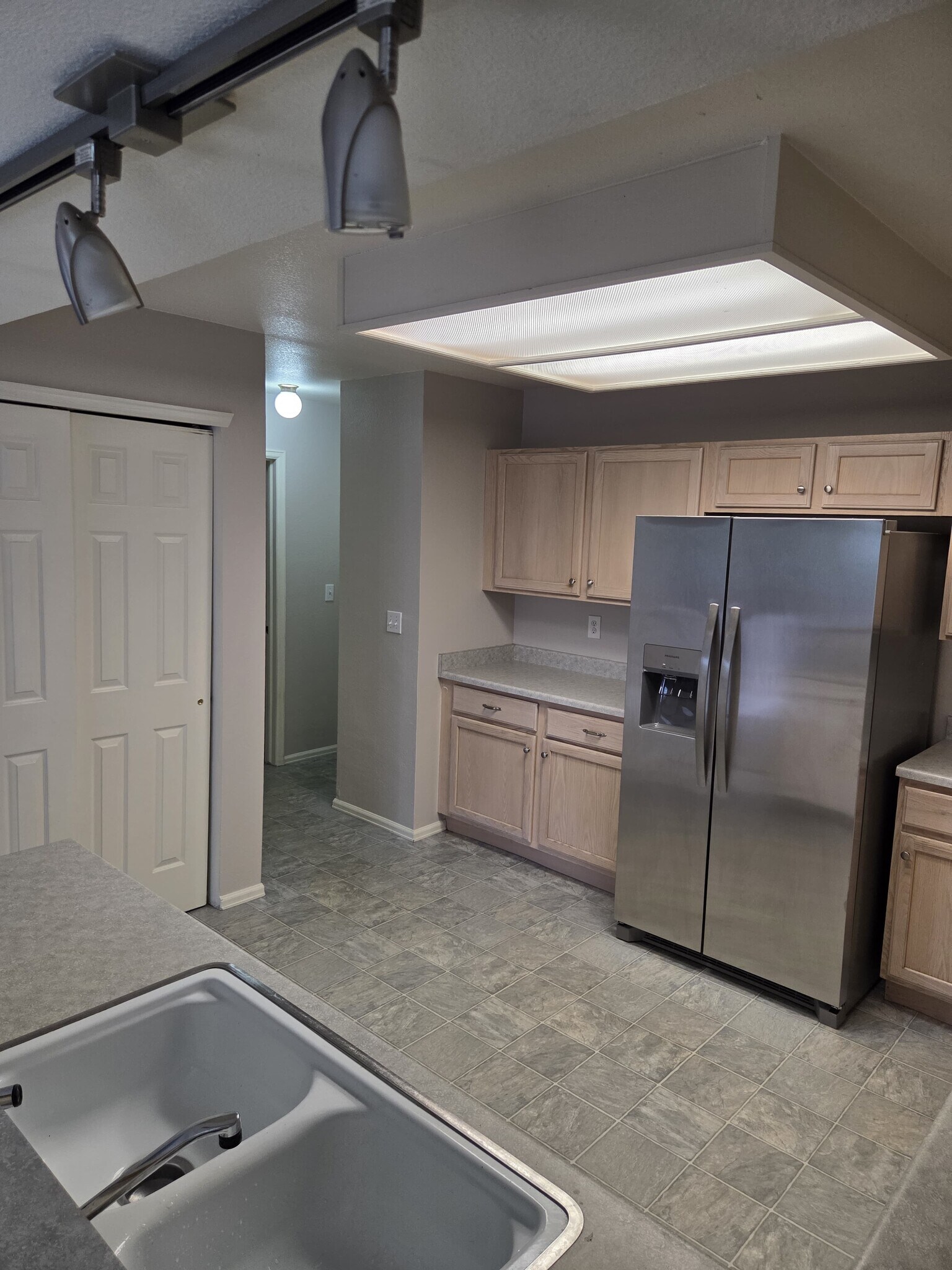 Building Photo - 5016 Prairie Grass Ln