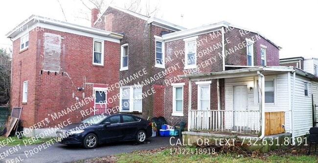 Building Photo - 805 Prospect St