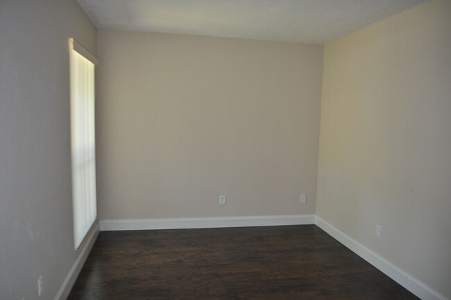 Building Photo - Fairways 1st floor condo available