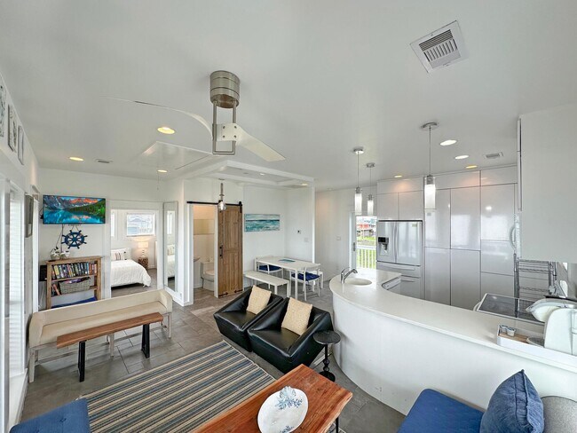 Building Photo - 2496 Gilmore