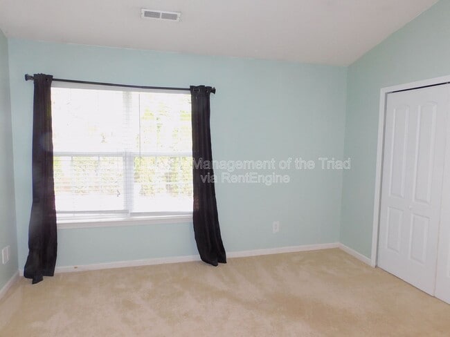 Building Photo - 144 Bridford Downs Dr