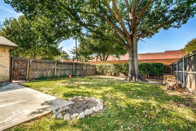 Building Photo - 217 Glenwood Dr