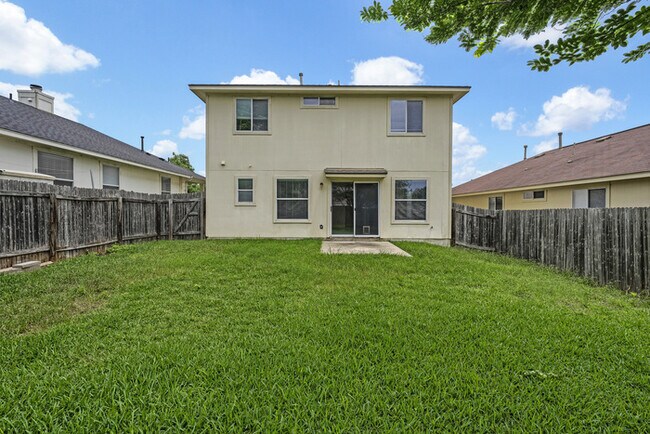 Building Photo - 5509 Bentsen Ln