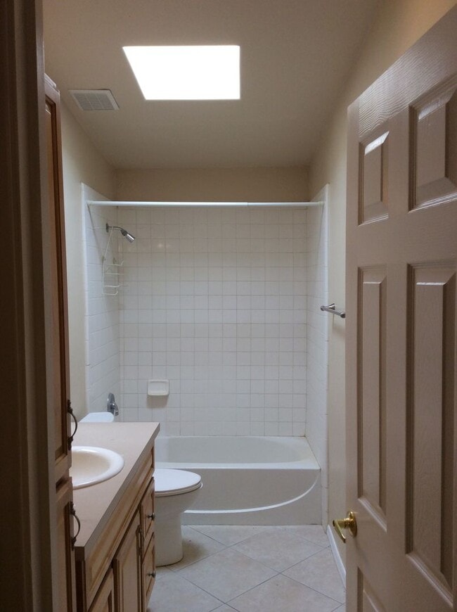 Building Photo - SHORT TERM RENTAL - APRIL - MID JULY