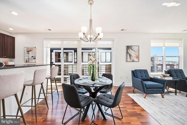 Building Photo - 600 S 24th St