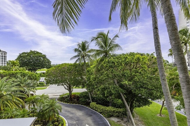 Building Photo - 2400 Presidential Way