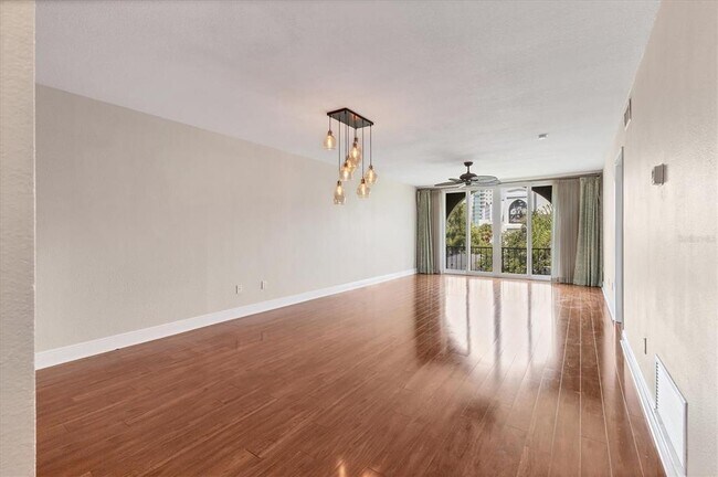 Building Photo - 301 S Gulfstream Ave