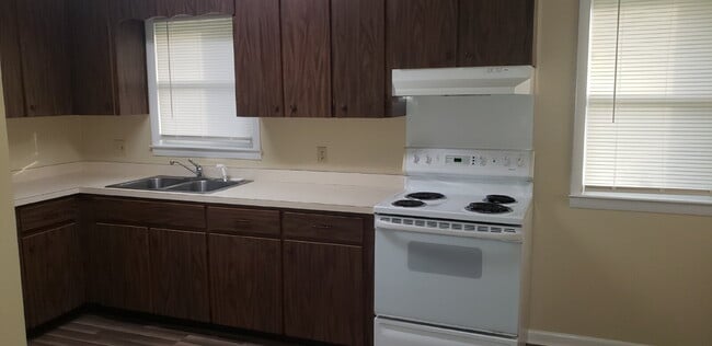 Building Photo - 2 BR, 1 BA APARTMENT- SCOTT HILLS (GOLDSBORO, NC) WATER INCLUDED