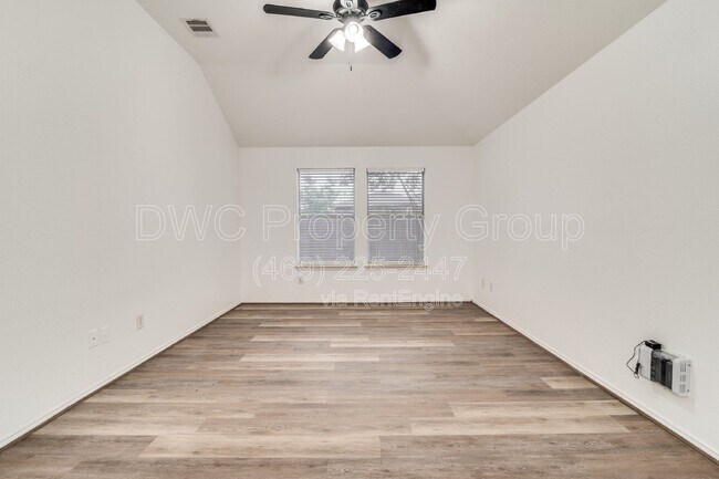 Building Photo - 1002 Manassas Dr