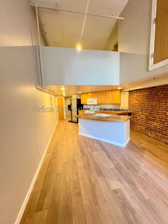 Building Photo - 1617 California St