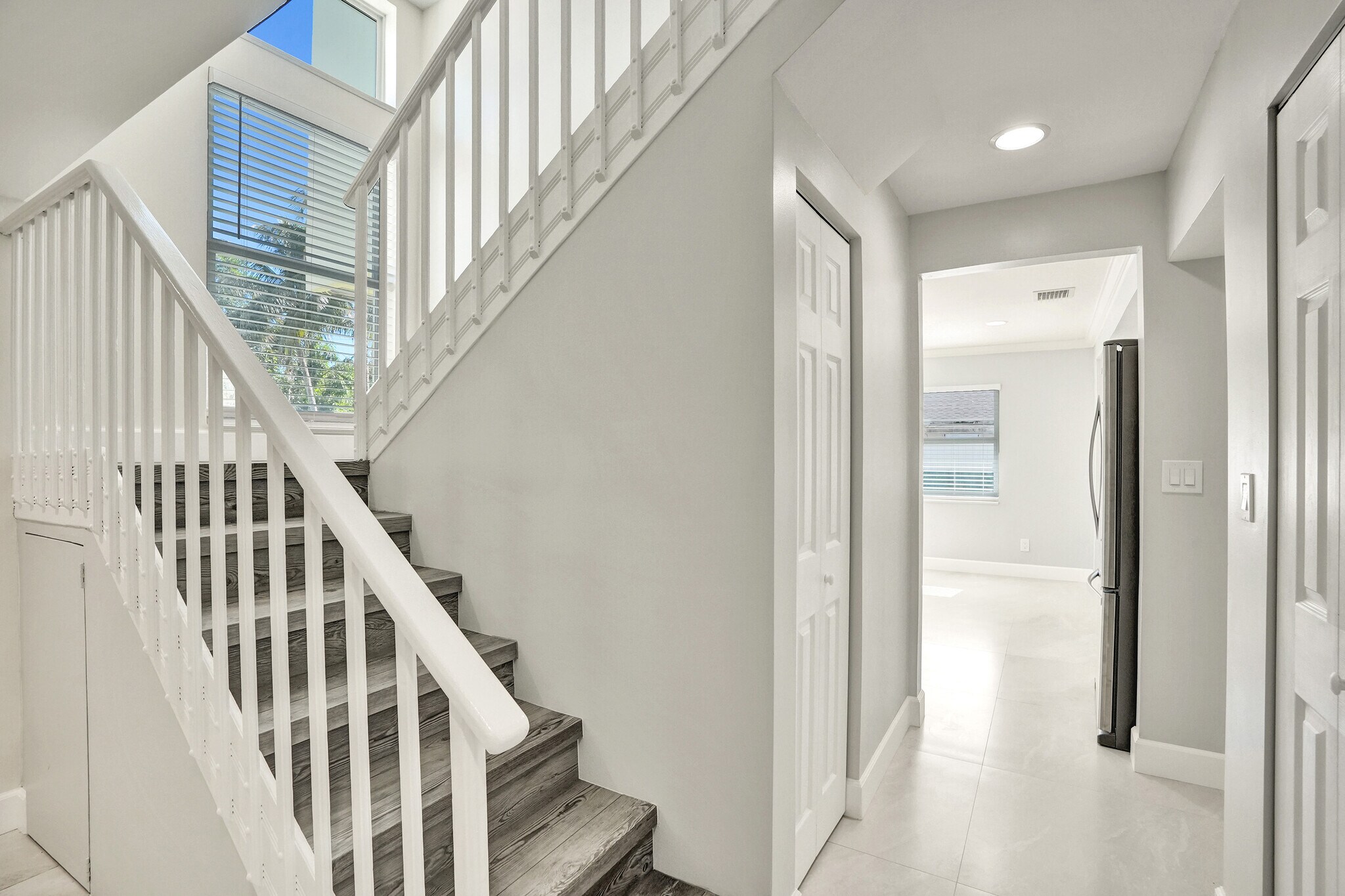 Building Photo - 960 SW 28th St