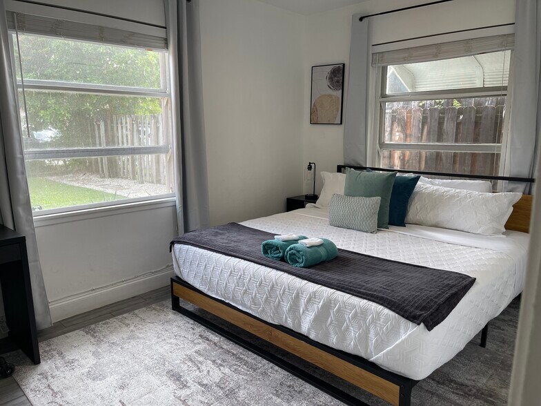 King Size Bed - 854 SW 11th Ct
