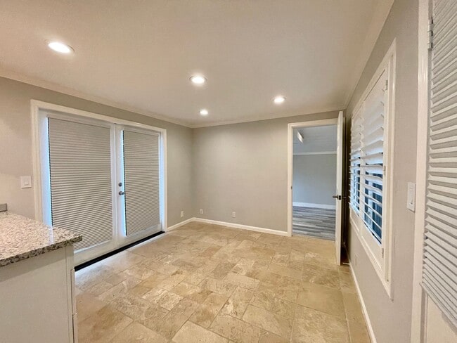 Building Photo - Charming 3 Bedroom 2 Bath Home in Old Town...