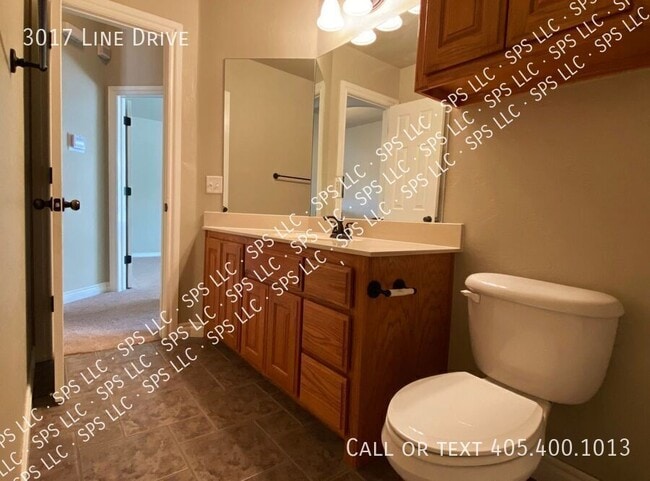Building Photo - 3017 Line Dr