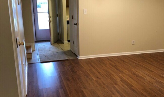 Building Photo - 2630 Teakwood Ln