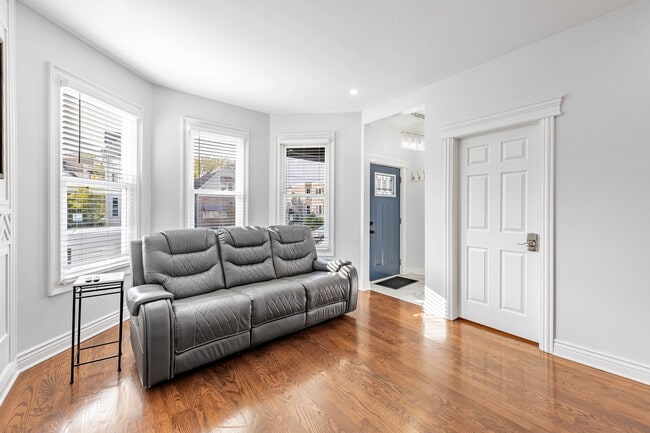 Building Photo - 7219 S Peoria St