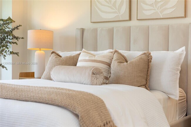 Building Photo - 1896 Crestview Way