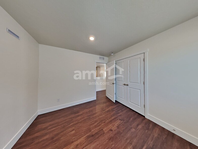 Building Photo - 9480 Clancey St
