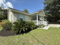 Building Photo - 2717 Oaklawn St