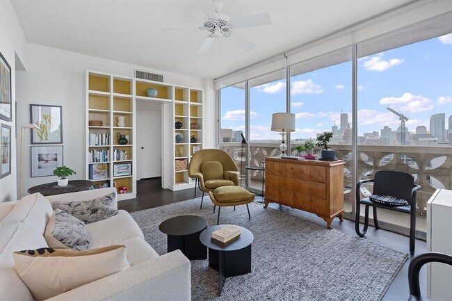 Building Photo - 1801 Lavaca St