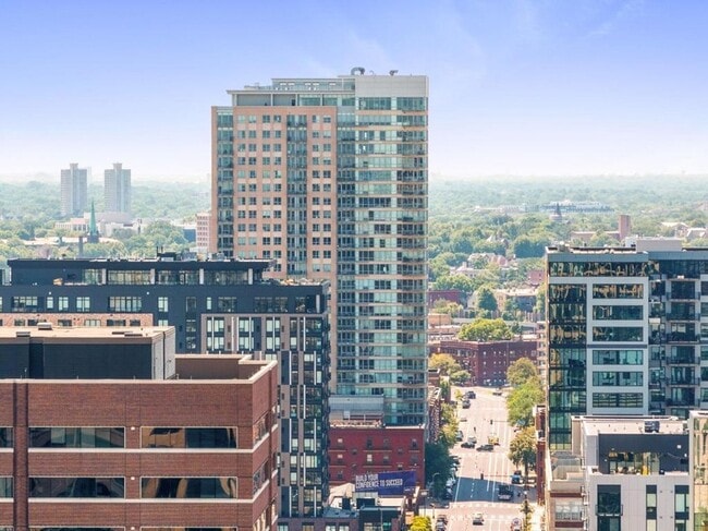 Building Photo - 929 Portland Ave