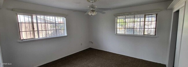 Building Photo - 404 San Saba Rd