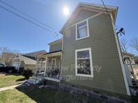 Building Photo - 136 Centennial St