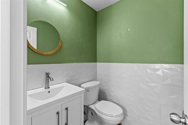 Building Photo - 7003 Currier Cove