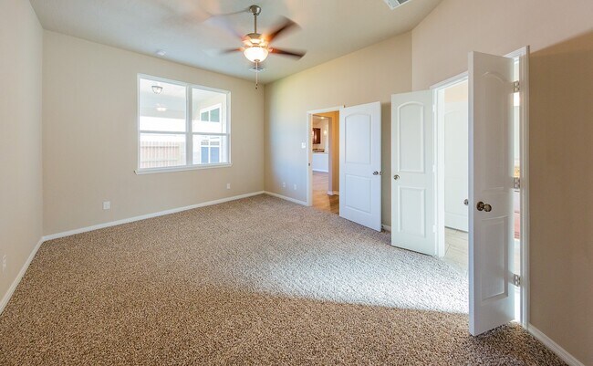 Building Photo - 3317 Rolling View Ct