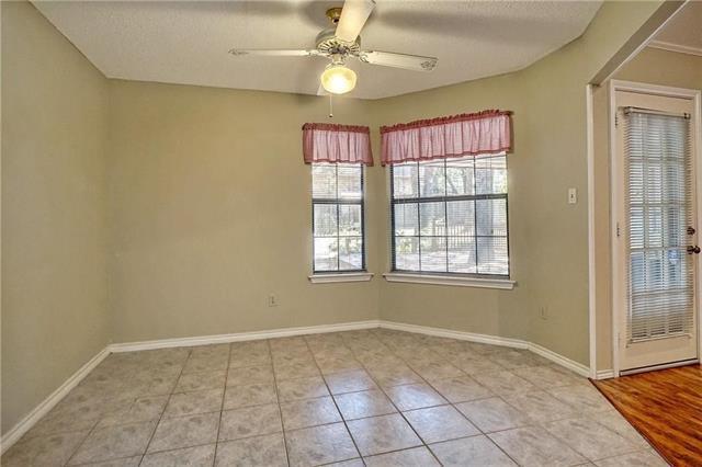 Building Photo - 5705 Royal Club Dr