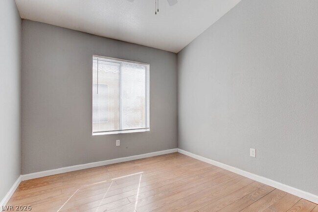 Building Photo - 1716 Anchor Dr