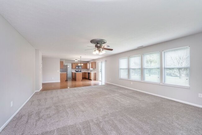 Building Photo - 4 Bedroom with a 3 Car Garage in Zionsvill...