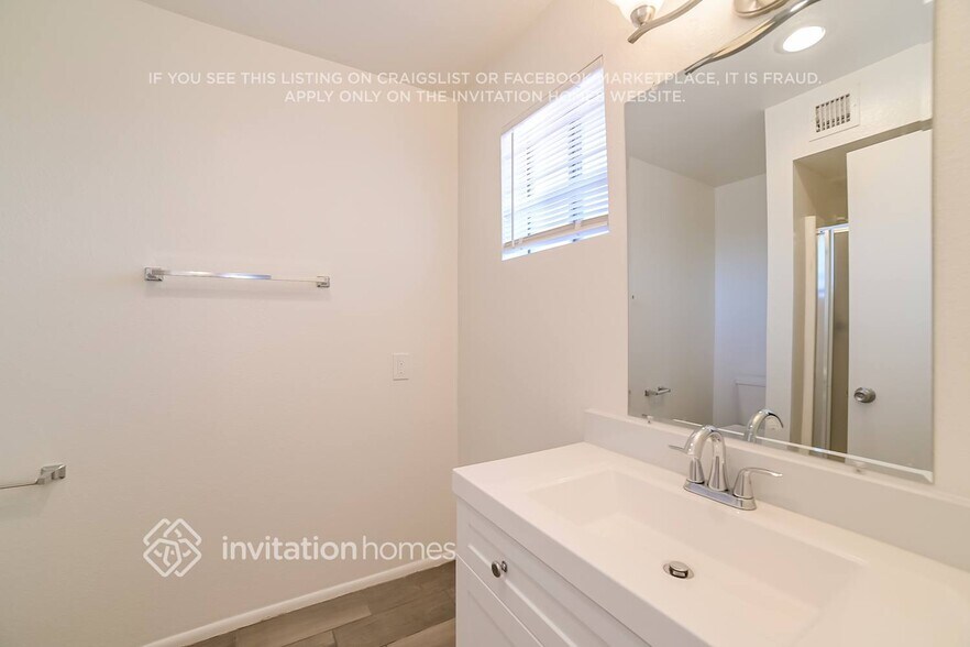 Building Photo - 4509 W Palo Verde Ave