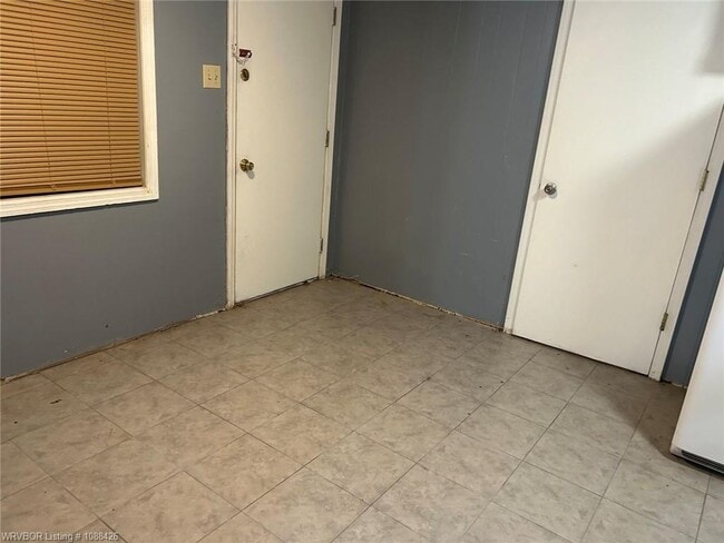 Building Photo - 4716 S 30th St