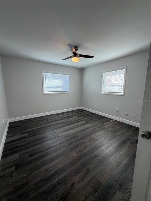 Building Photo - 320 W Howry Ave