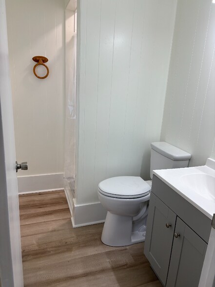 Building Photo - 43859 Bardmore Way