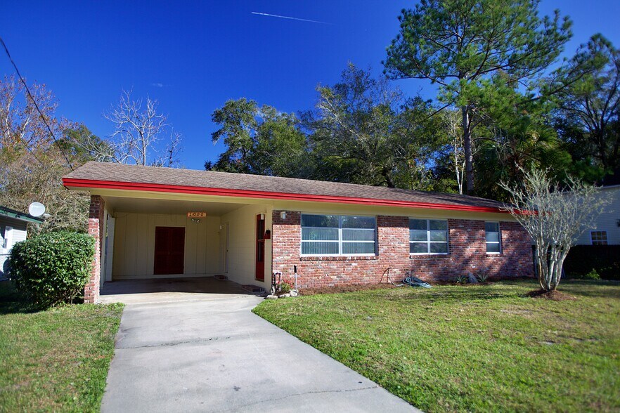 Building Photo - 1000 Hibiscus St