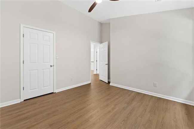Building Photo - 386 Creek Manor Way