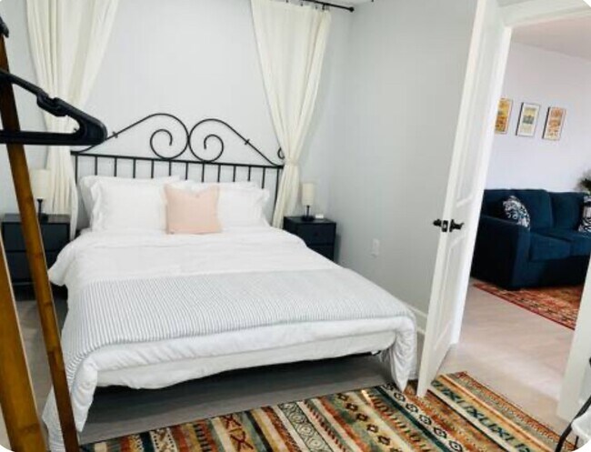 Building Photo - 2828 Church St