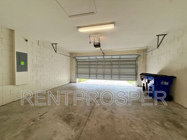 Building Photo - 5203 Northern Flicker Dr